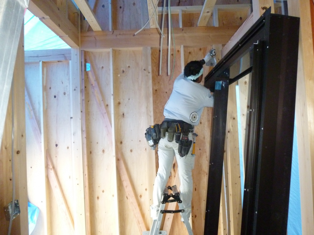 電気配線工事中