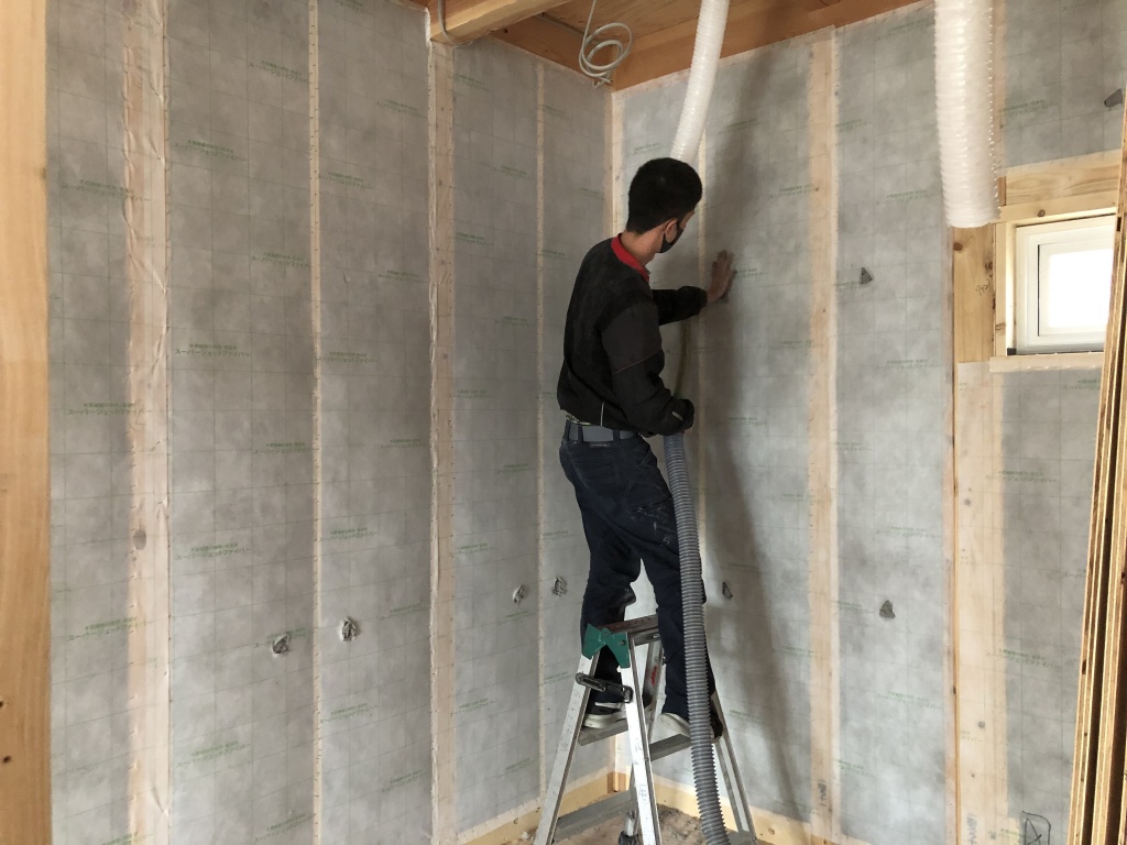 大津区の新築現場③　セルロース