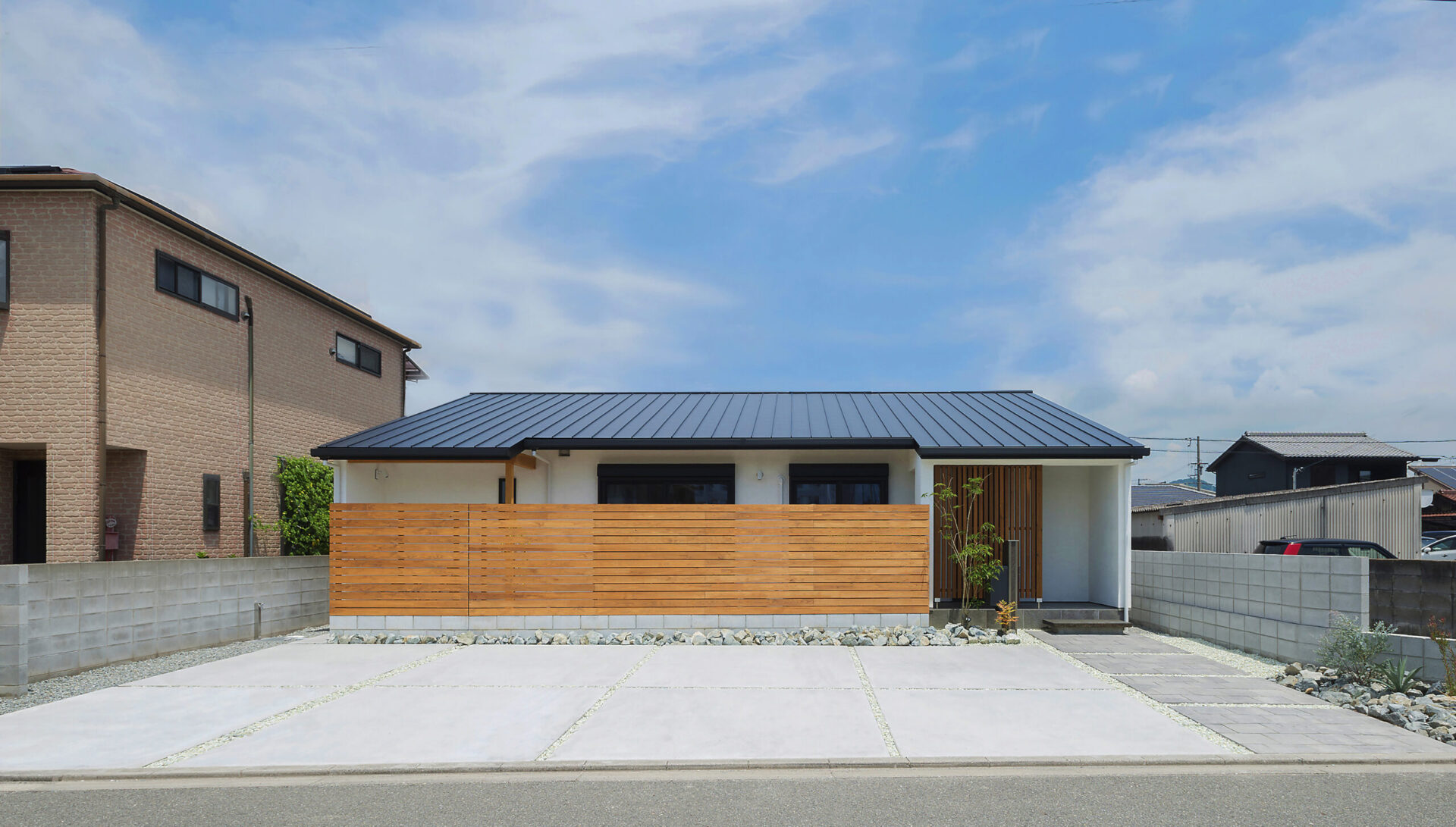 勾配天井の上品で暮らしを楽しむ平屋