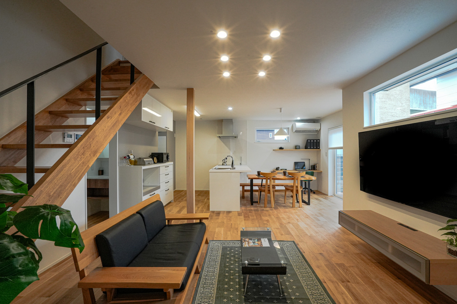 バイク用インナーガレージがある家