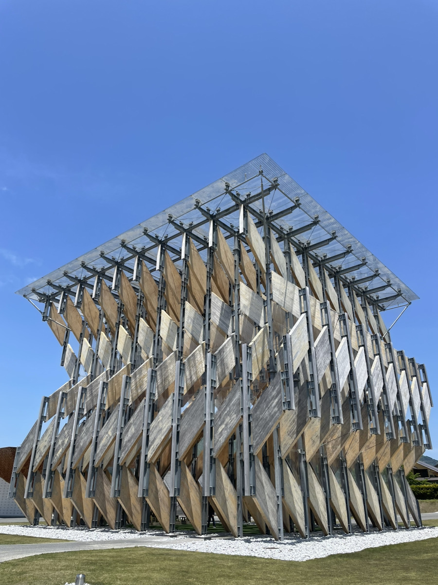 CLTパビリオン「風の葉」