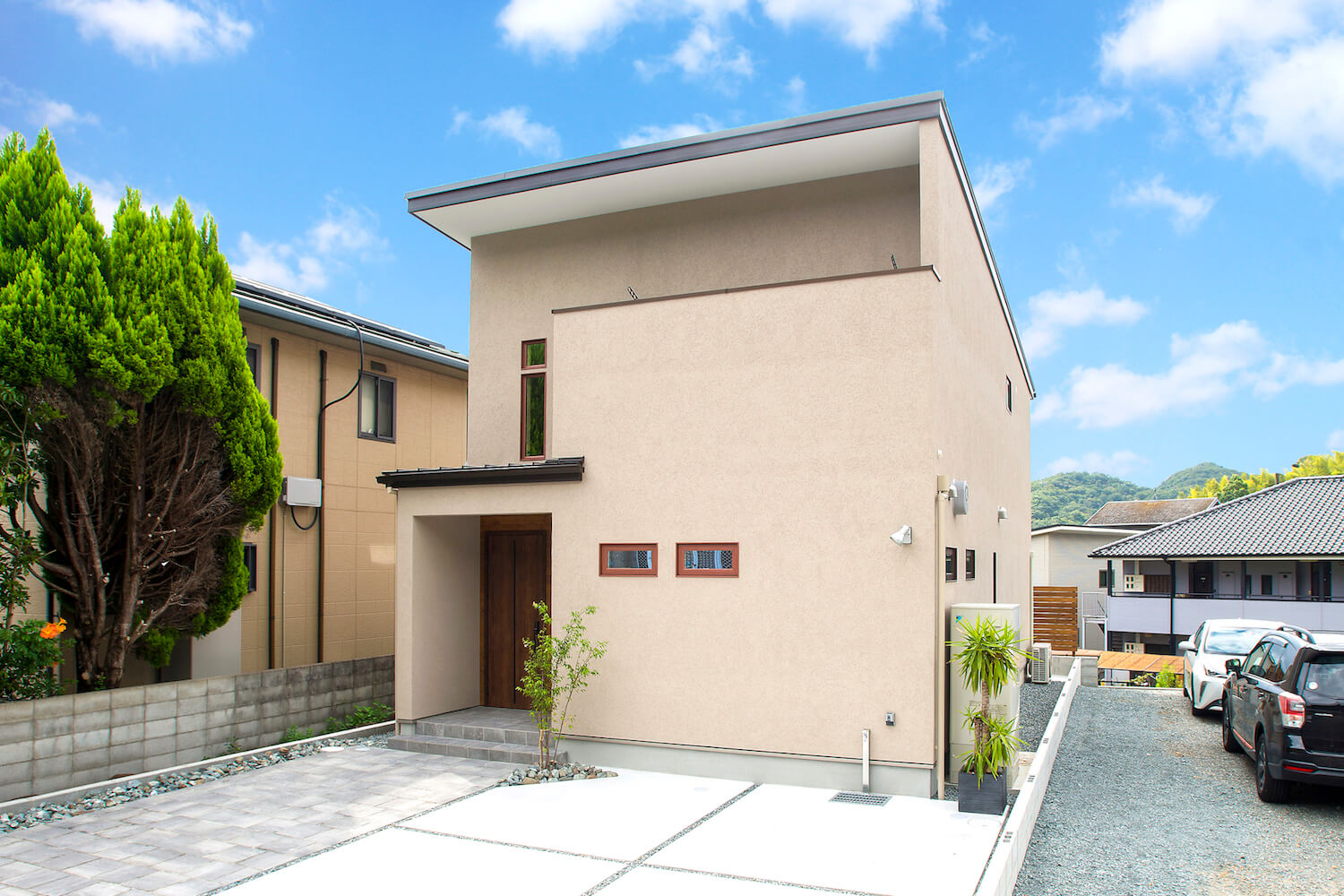 光と風の通り道をデザインした家